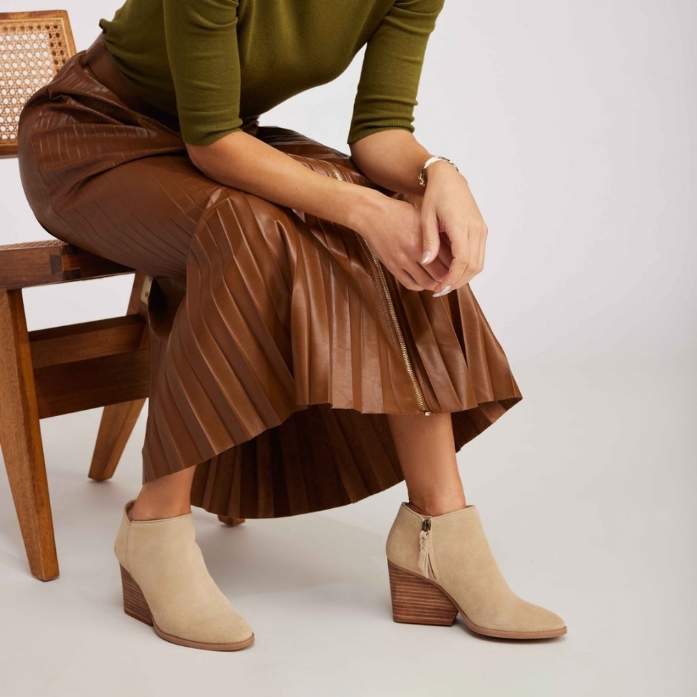 TOMS Hadley Heeled Boots In Oatmeal Suede 9.5 - Picture 2 of 8